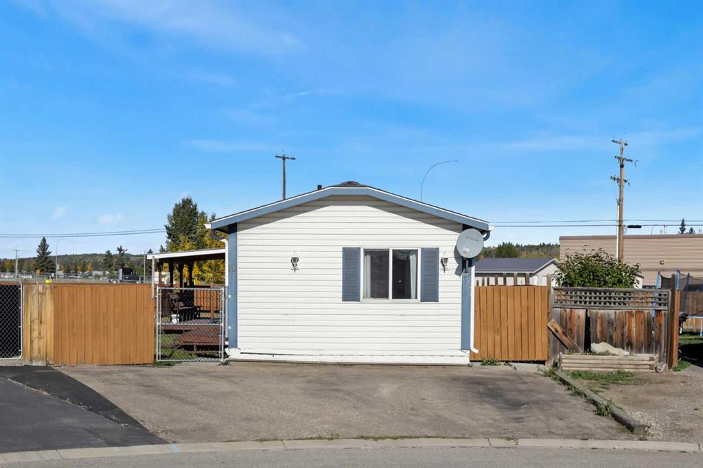 Picture of 10 Noblefern Way SW, Sundre Real Estate Listing