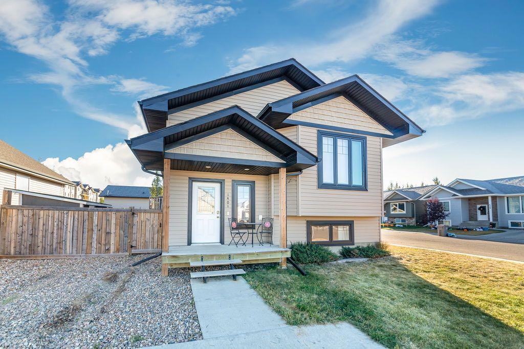 Picture of 1401 47C Avenue  , Lloydminster Real Estate Listing