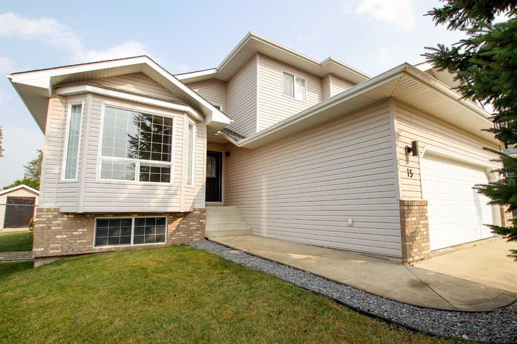 Picture of 15 Pritchard Close , Sylvan Lake Real Estate Listing