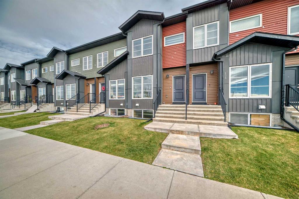 Picture of 136 Red Embers Gate NE, Calgary Real Estate Listing