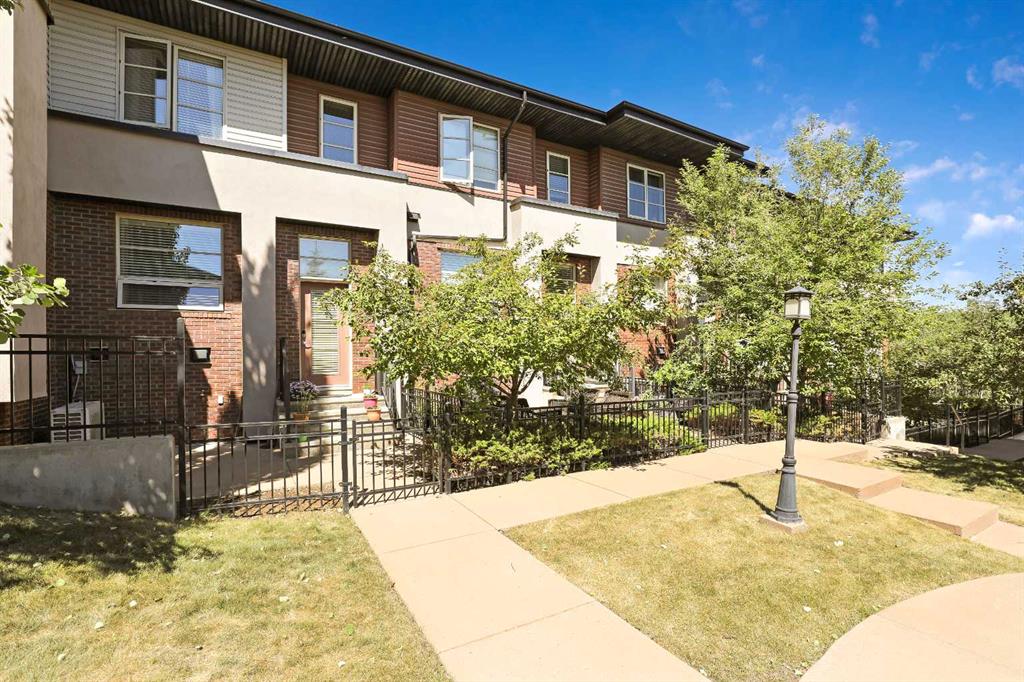 Picture of 19 Aspen Hills Common SW, Calgary Real Estate Listing