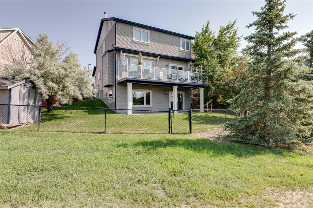 Picture of 358 Sagewood Gardens SW, Airdrie Real Estate Listing