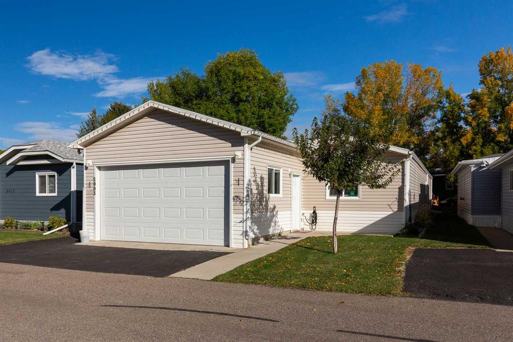 Picture of 2905 30 Avenue S, Lethbridge Real Estate Listing