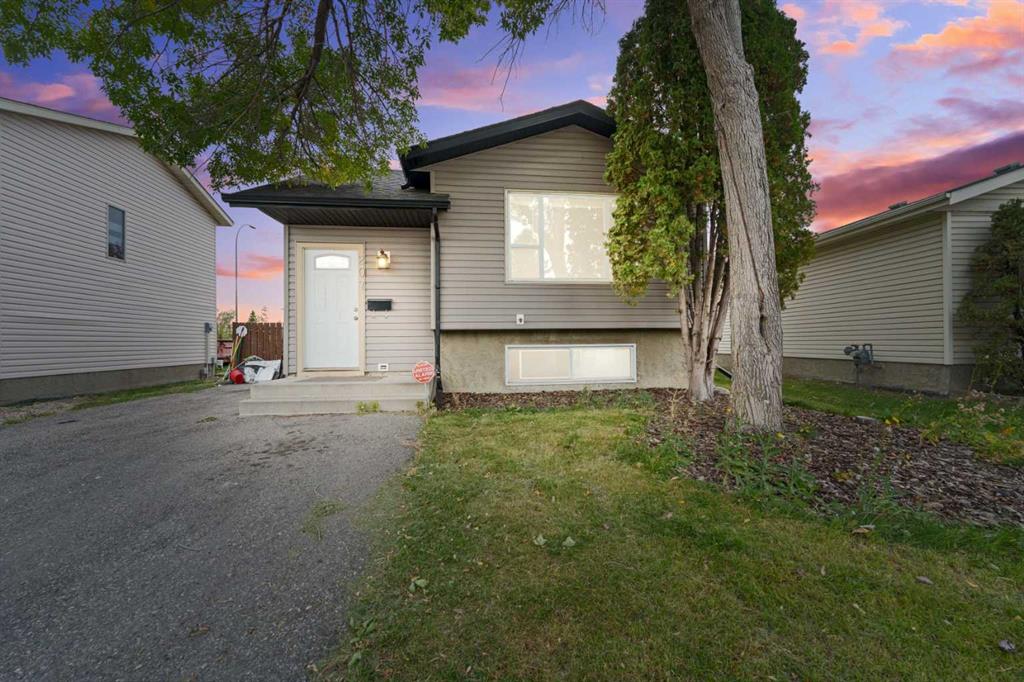 Picture of 207 Castlebrook Road NE, Calgary Real Estate Listing