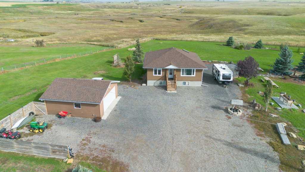 Picture of 253007 Range Road 245  , Rural Wheatland County Real Estate Listing