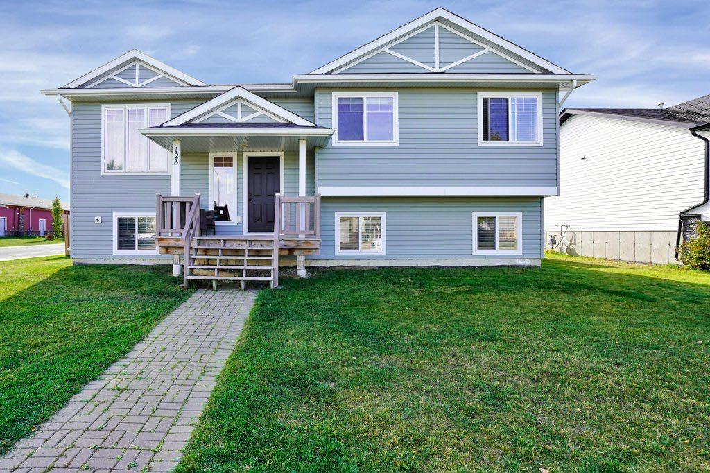 Picture of 123 Herder Drive , Sylvan Lake Real Estate Listing