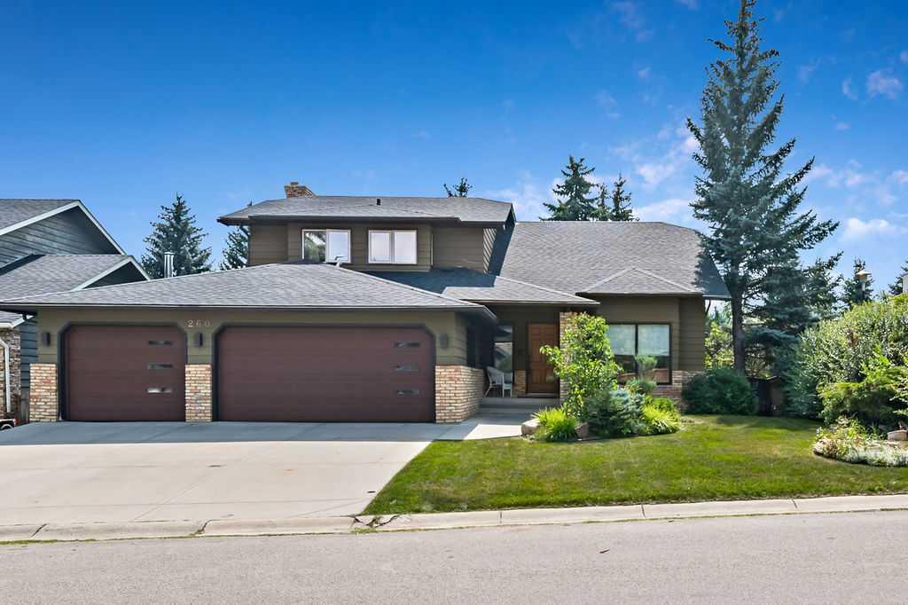 Picture of 260 Canterville Drive SW, Calgary Real Estate Listing