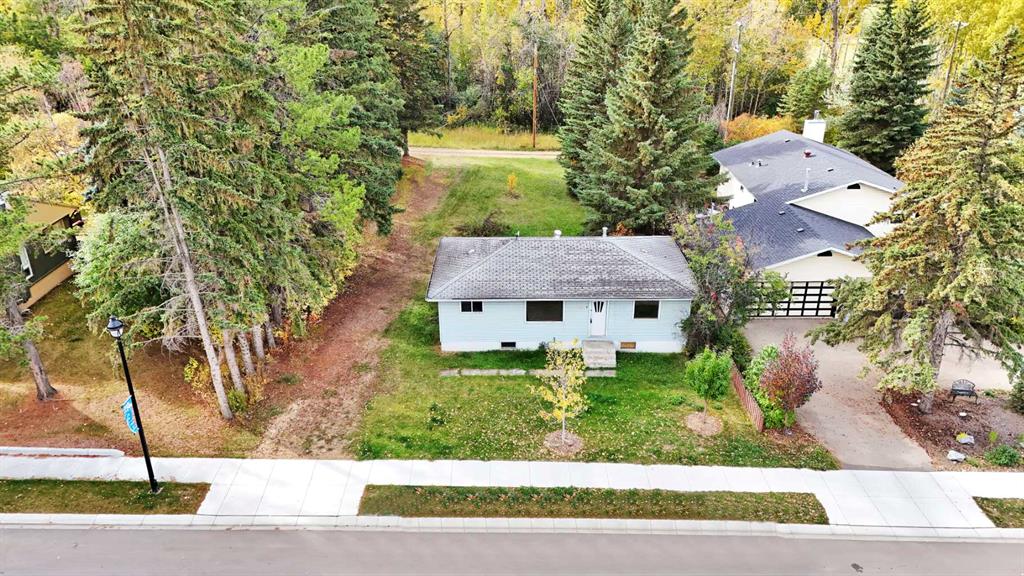 Picture of 5026 53 Street , Sylvan Lake Real Estate Listing