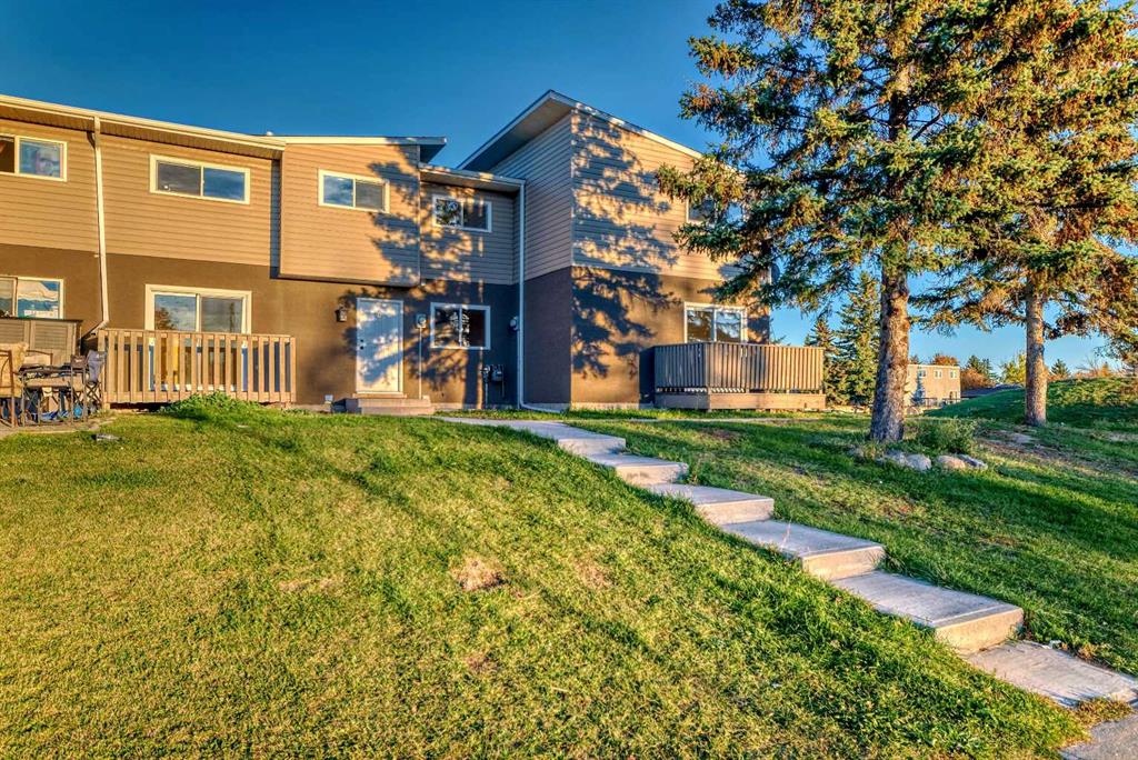 Picture of 4, 920 43 Street SE, Calgary Real Estate Listing