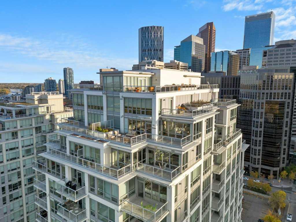 Picture of 2421, 222 Riverfront Avenue SW, Calgary Real Estate Listing