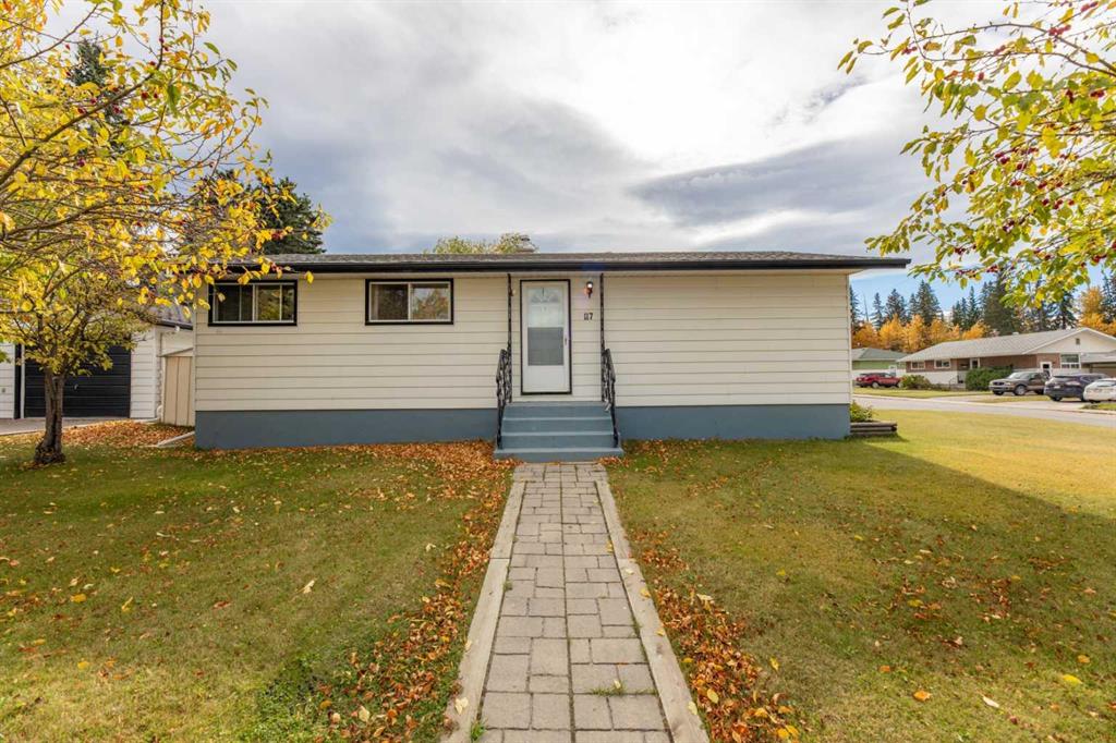 Picture of 117 Dorin Drive , Hinton Real Estate Listing