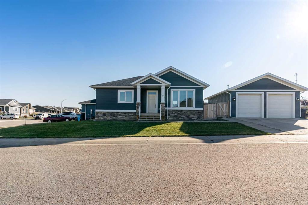 Picture of 193 Beaverglen Close , Fort McMurray Real Estate Listing