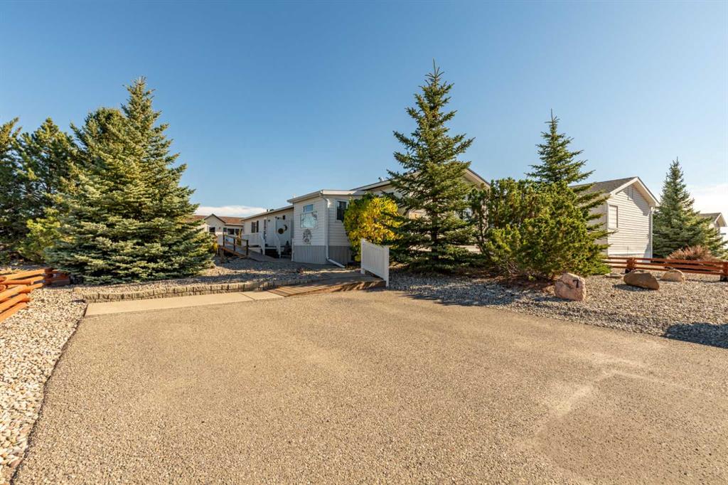 Picture of 7 Palomino Road , Fort Macleod Real Estate Listing