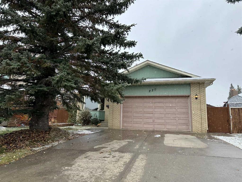 Picture of 220 Edforth Place NW, Calgary Real Estate Listing