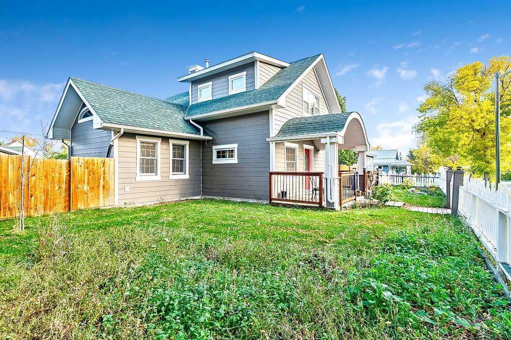 Picture of 2210 23 Street , Nanton Real Estate Listing