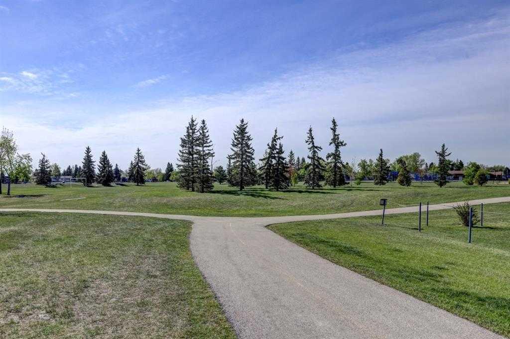 Picture of 16, 131 Templehill Drive NE Drive NE, Calgary Real Estate Listing