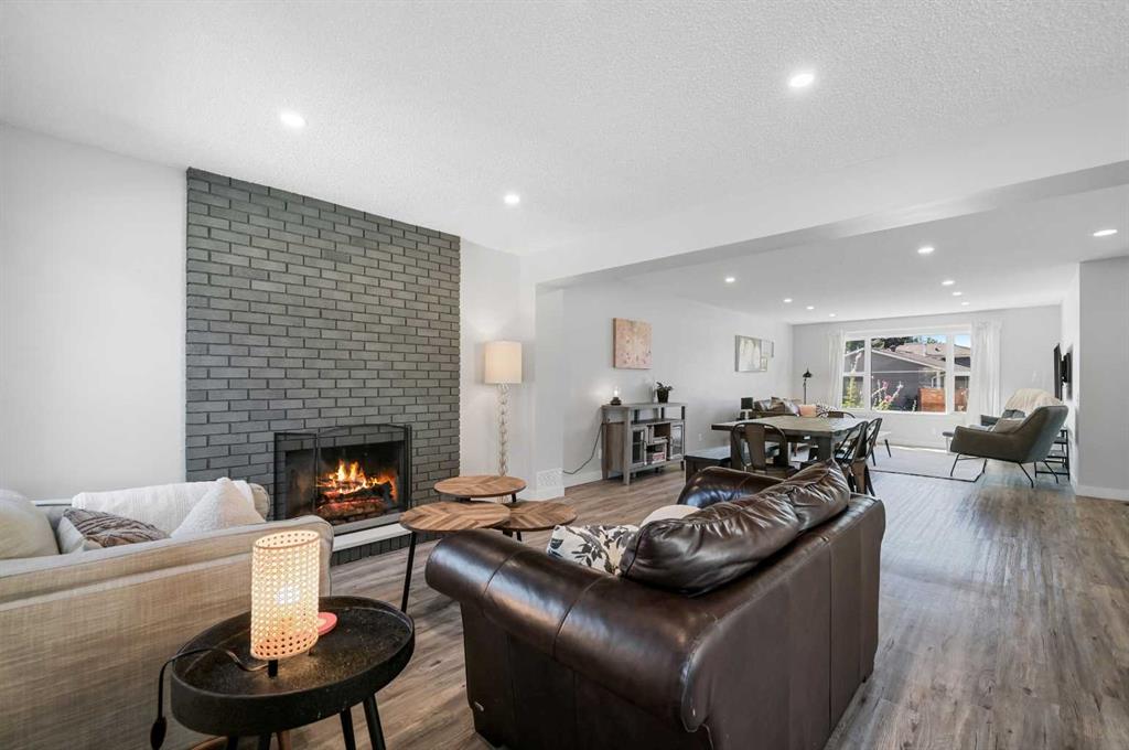 Picture of 108 Cantrell Drive SW, Calgary Real Estate Listing