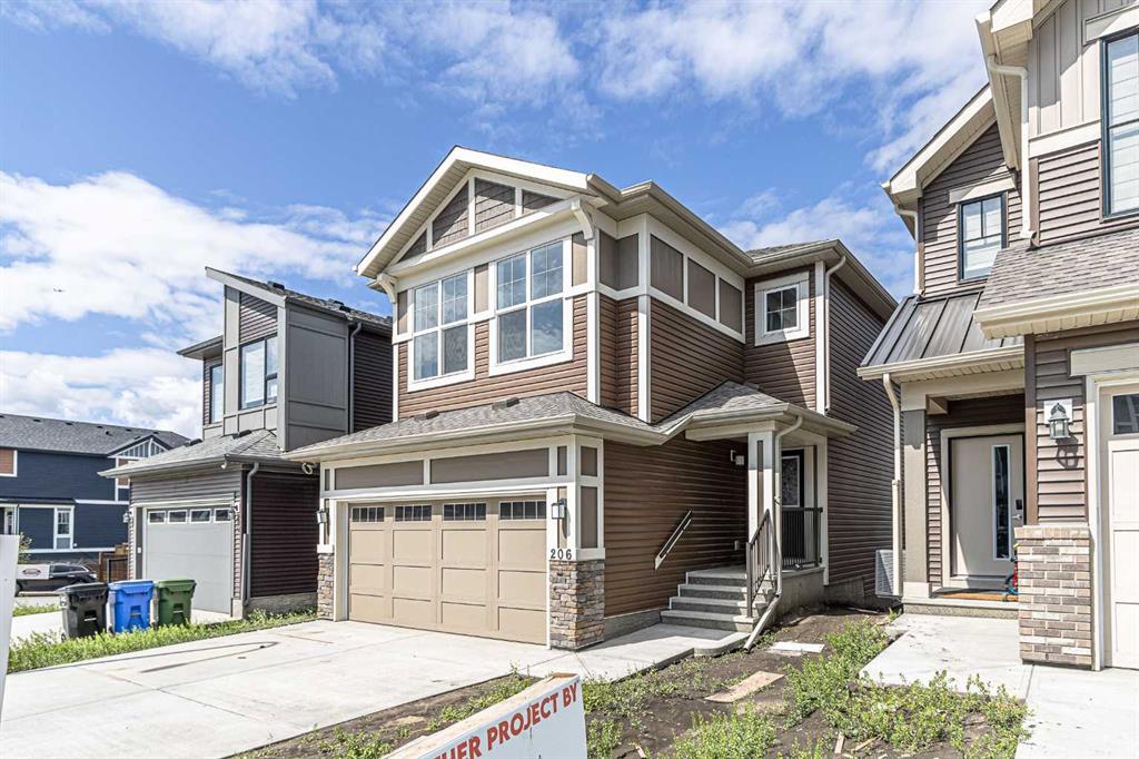 Picture of 206 Lucas Close NW, Calgary Real Estate Listing