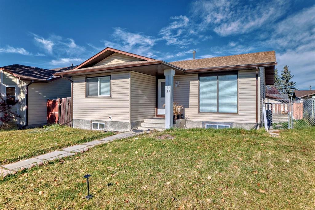 Picture of 43 Castleridge Way NE, Calgary Real Estate Listing