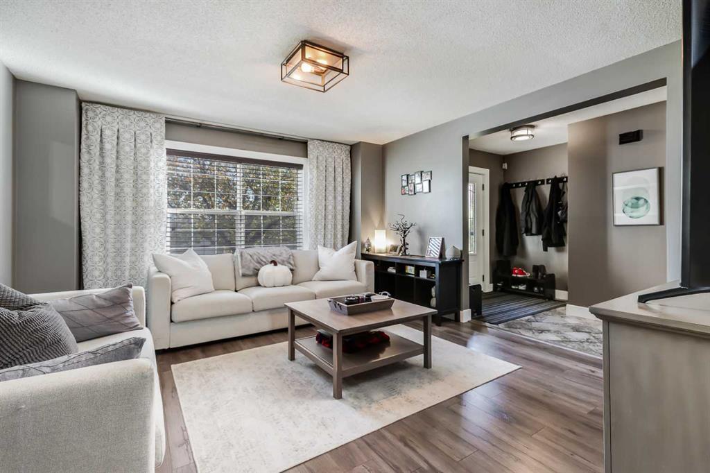 Picture of 105 Bridleglen Road SW, Calgary Real Estate Listing