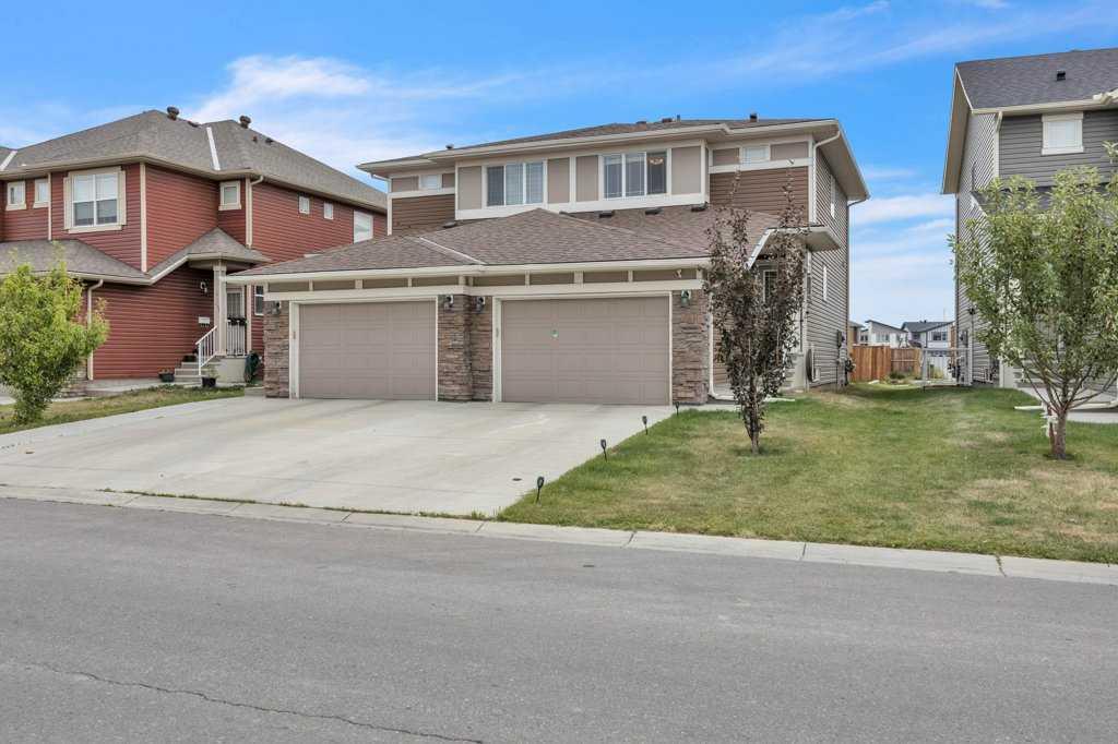 Picture of 32 Saddlelake Terrace NE, Calgary Real Estate Listing