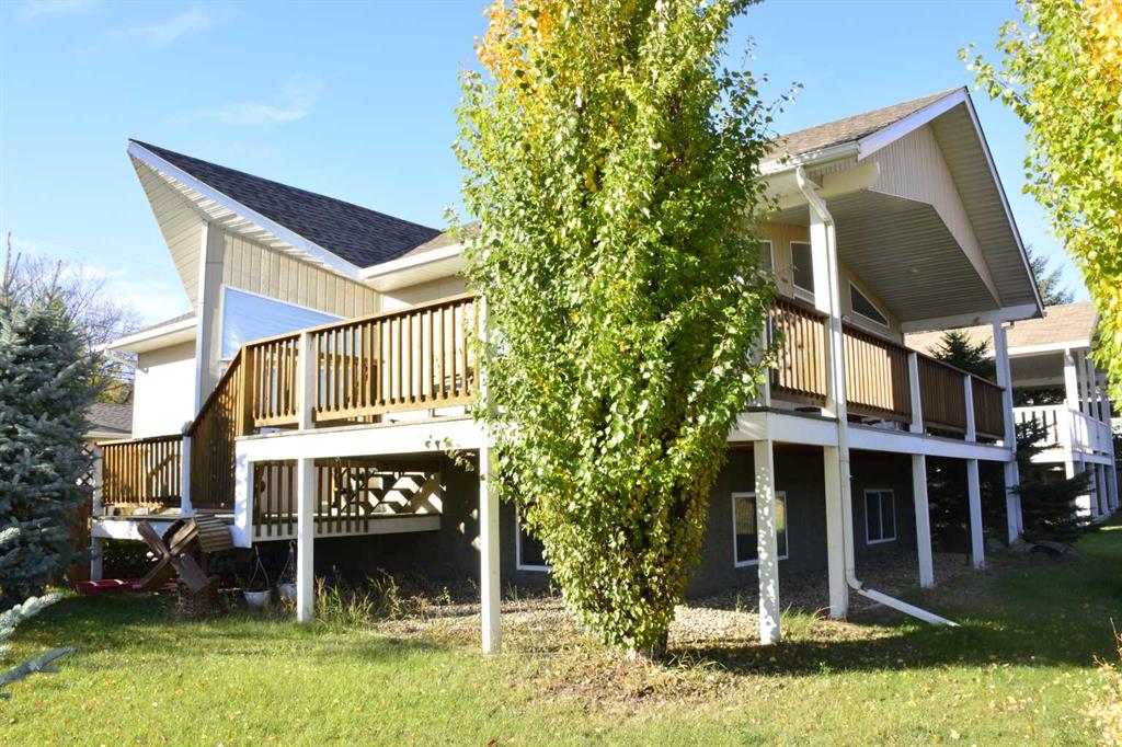 Picture of 10422 90 Street , Peace River Real Estate Listing