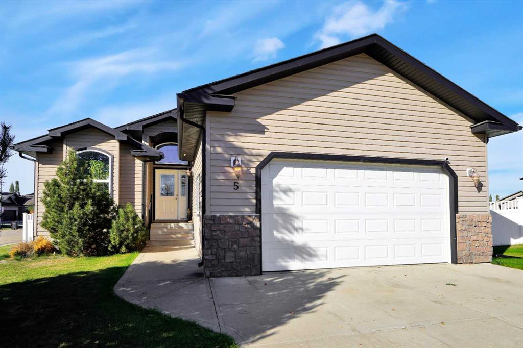 Picture of 5 Landsdown Green , Sylvan Lake Real Estate Listing