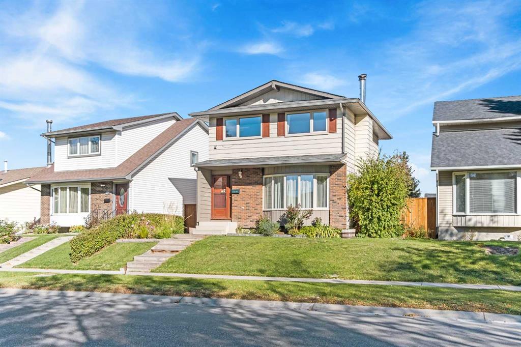 Picture of 1292 Berkley Drive NW, Calgary Real Estate Listing