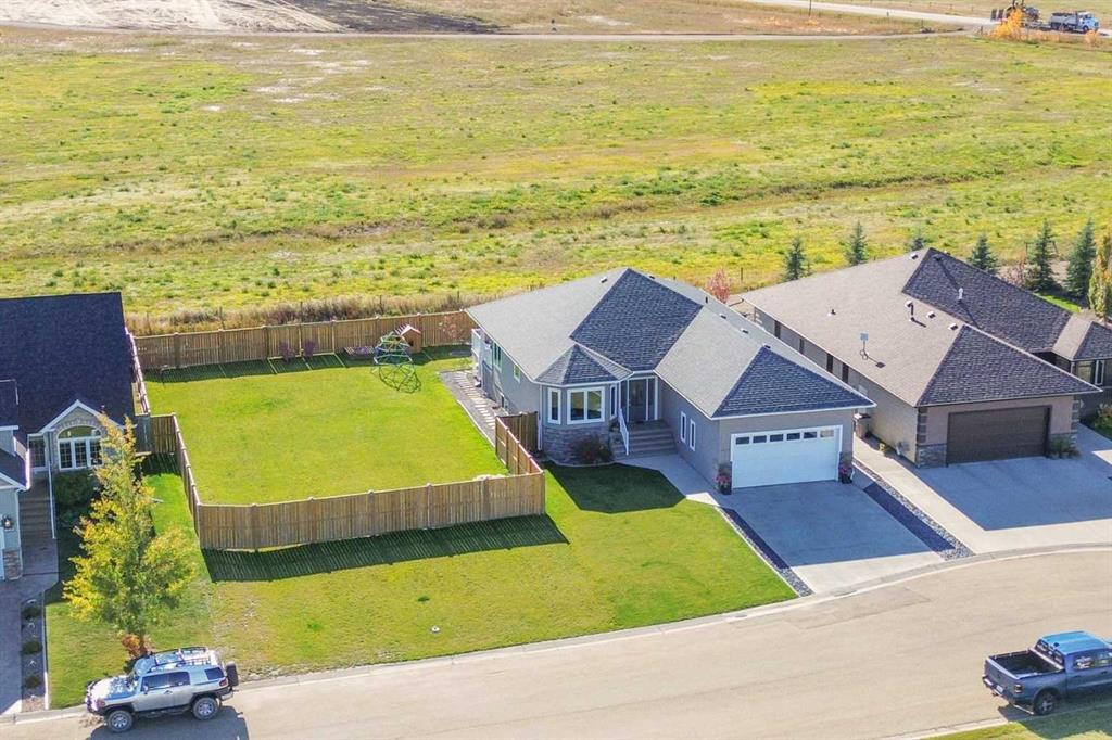 Picture of 6923 Meadowview Close , Stettler Real Estate Listing