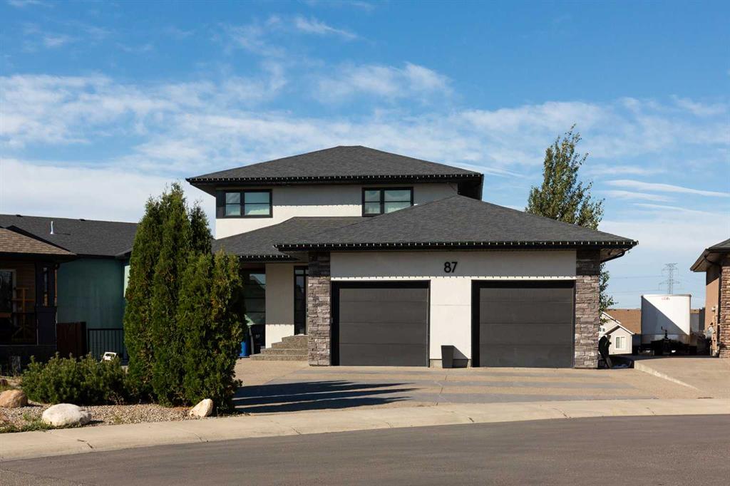 Picture of 87 Jessie Robinson Close N, Lethbridge Real Estate Listing