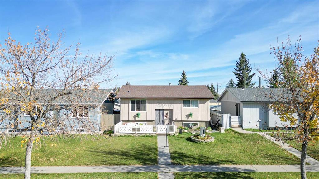 Picture of 6128 Madigan Drive NE, Calgary Real Estate Listing