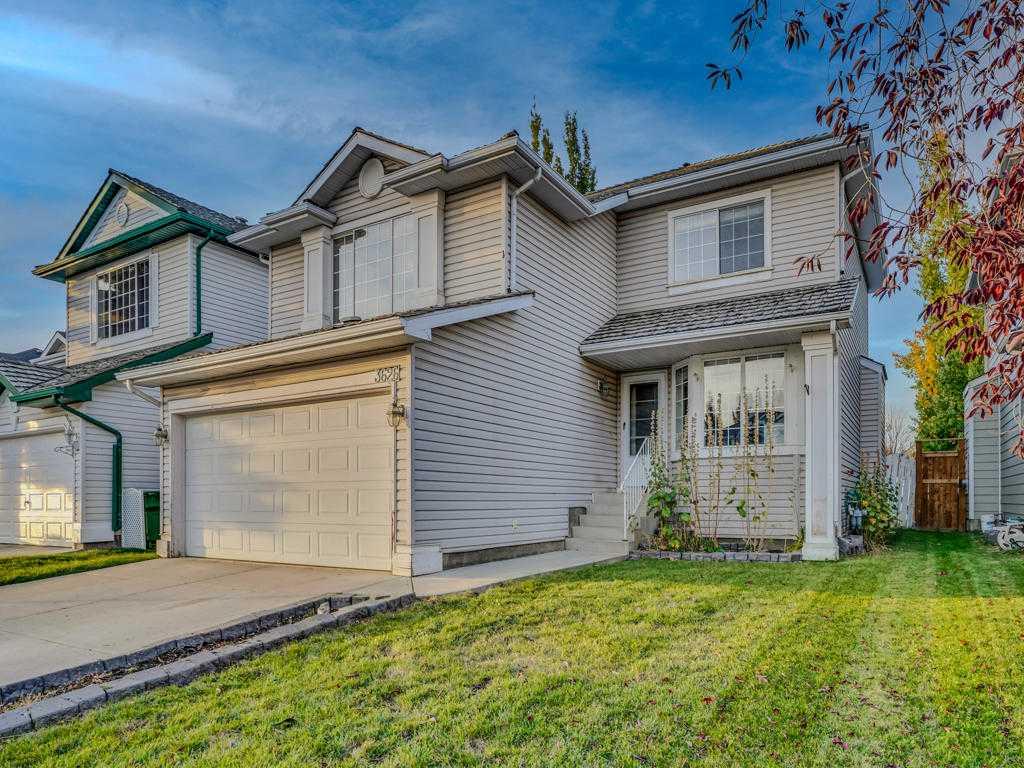 Picture of 3626 Douglas Ridge Boulevard SE, Calgary Real Estate Listing