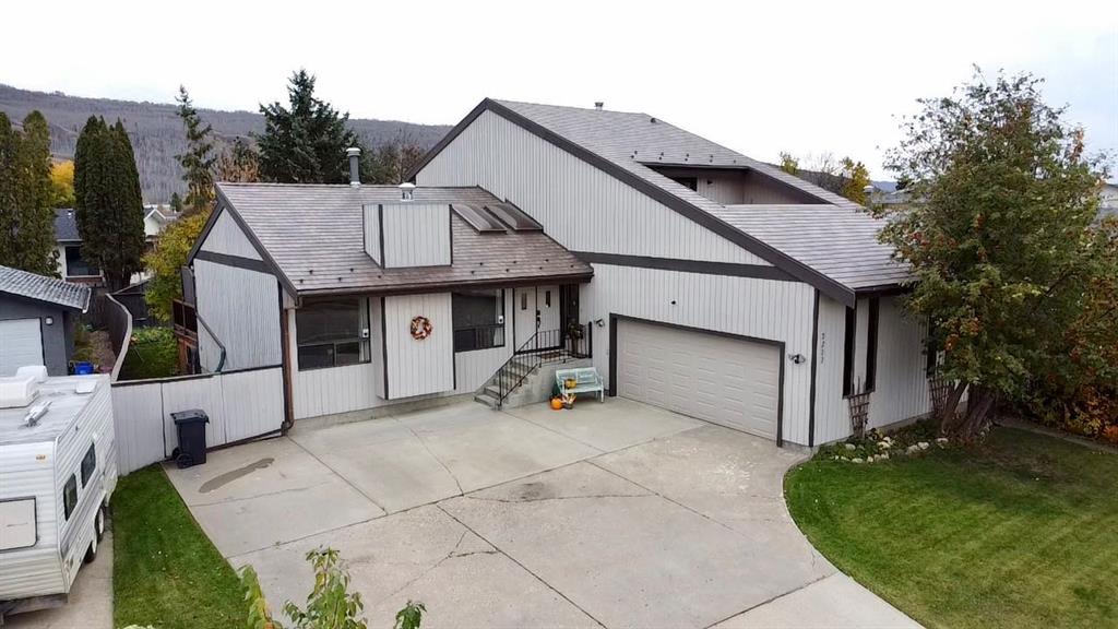 Picture of 7213 96 Street , Peace River Real Estate Listing