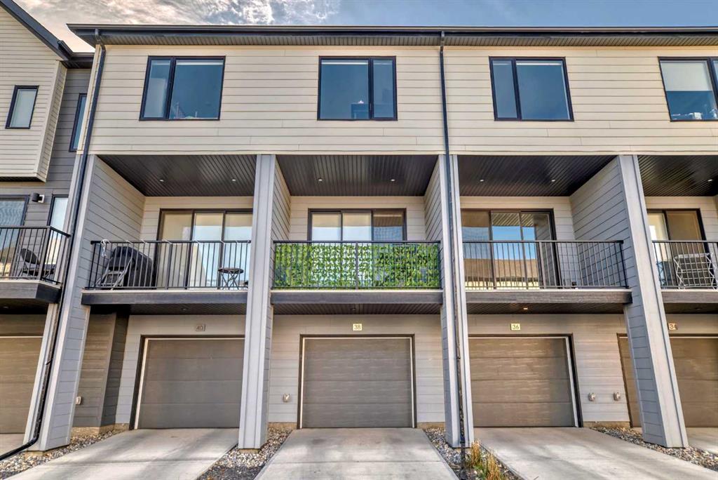 Picture of 38 Evanscrest Court NW, Calgary Real Estate Listing