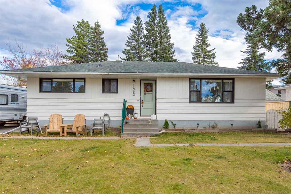 Picture of 125 Douglas Drive , Hinton Real Estate Listing