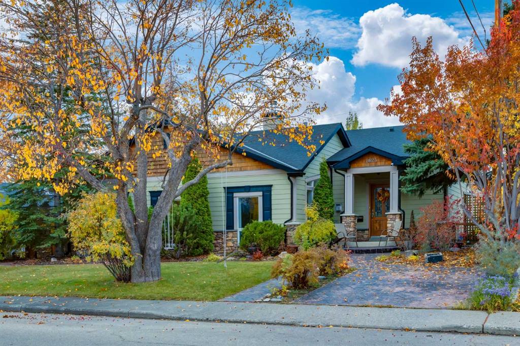 Picture of 2623 Glenmount Drive SW, Calgary Real Estate Listing