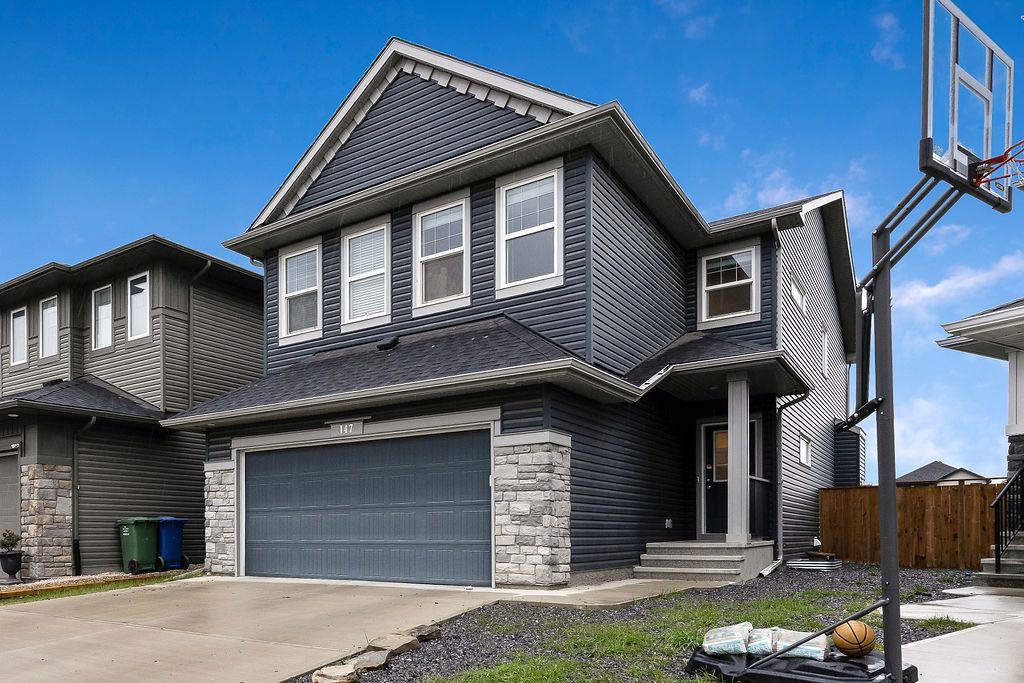 Picture of 147 Evansfield Close NW, Calgary Real Estate Listing