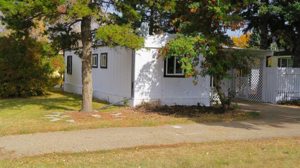 Picture of 4715 46 Street , Innisfail Real Estate Listing