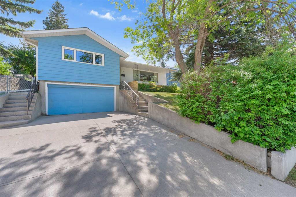 Picture of 94 Cumberland Drive NW, Calgary Real Estate Listing