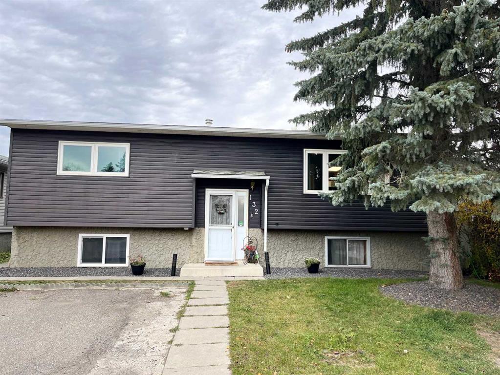 Picture of 132 Big Hill Circle SE, Airdrie Real Estate Listing