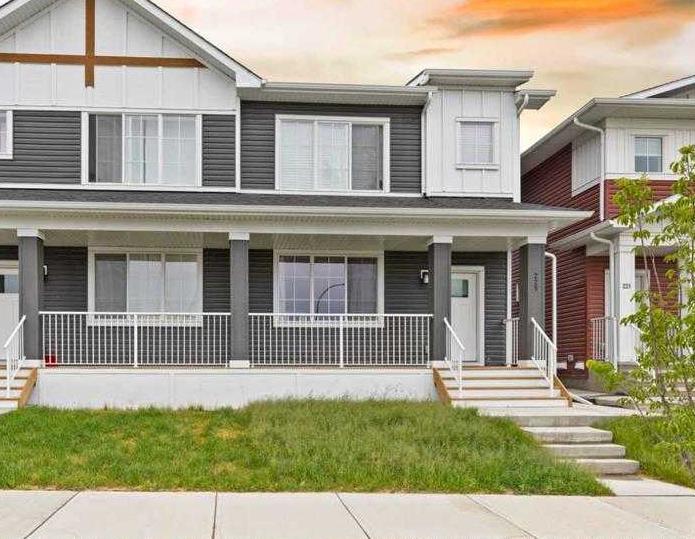 Picture of 225 Creekside Drive SW, Calgary Real Estate Listing