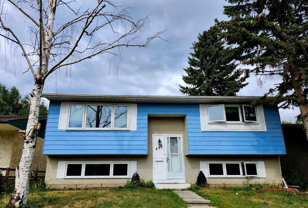 Picture of 444 Penworth Rise SE, Calgary Real Estate Listing