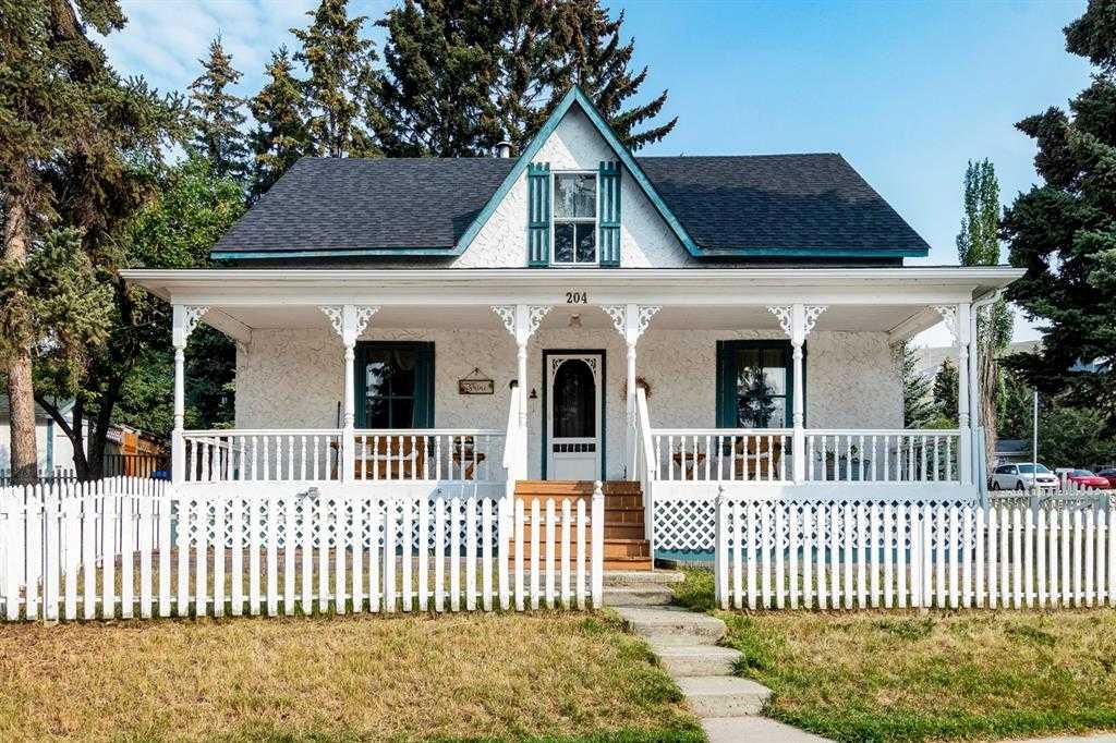 Picture of 204 Baird Avenue , Cochrane Real Estate Listing