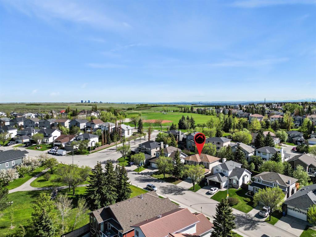 Picture of 247 Edgebrook Circle NW, Calgary Real Estate Listing