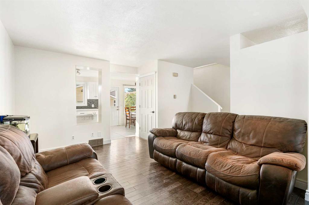 Picture of 23 Martinwood Way NE, Calgary Real Estate Listing