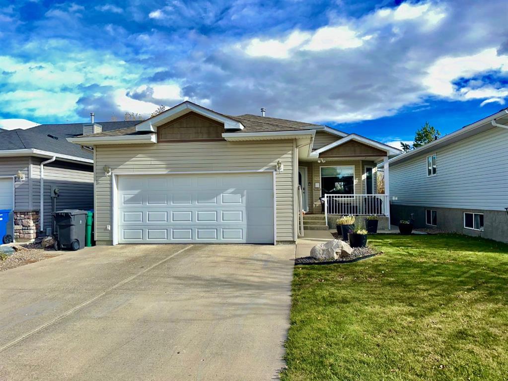 Picture of 125 Blackfoot Circle W, Lethbridge Real Estate Listing