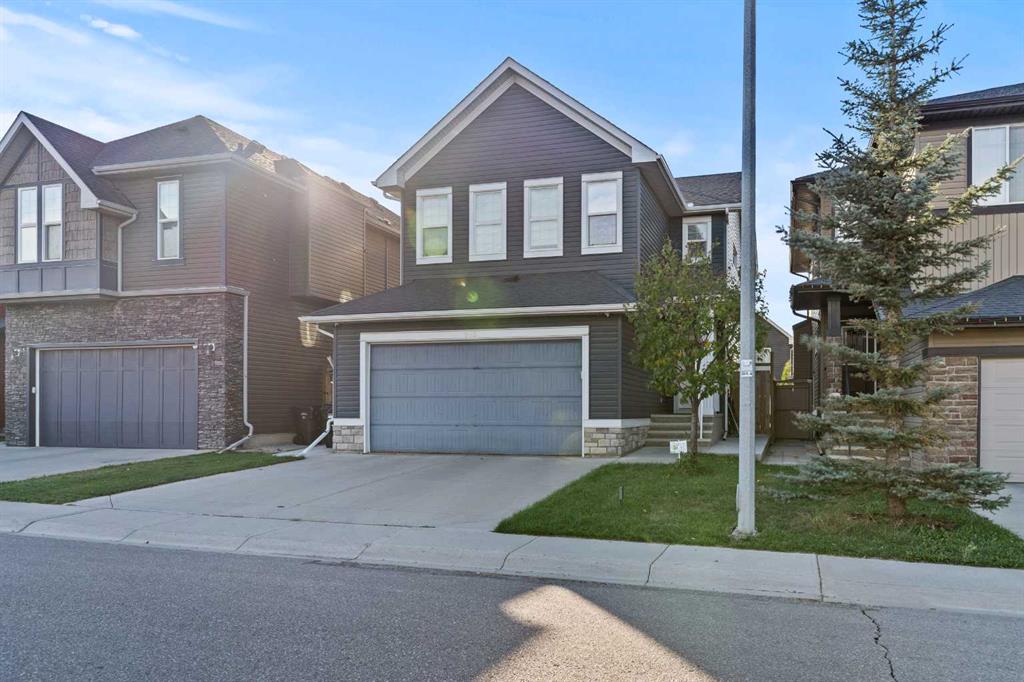 Picture of 305 Evanspark Gardens NW, Calgary Real Estate Listing