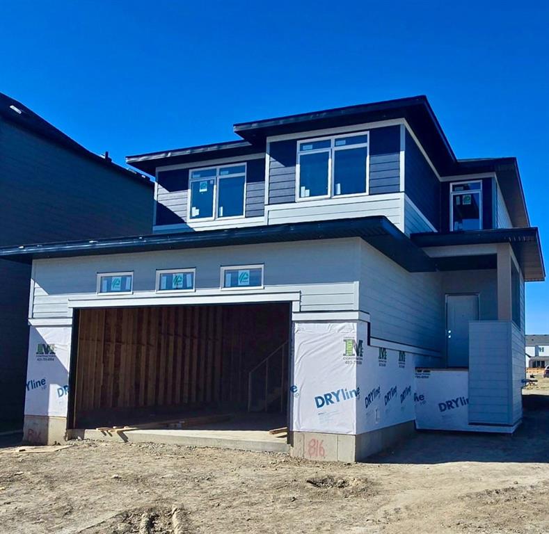 Picture of 816 Devonia Circle W, Lethbridge Real Estate Listing