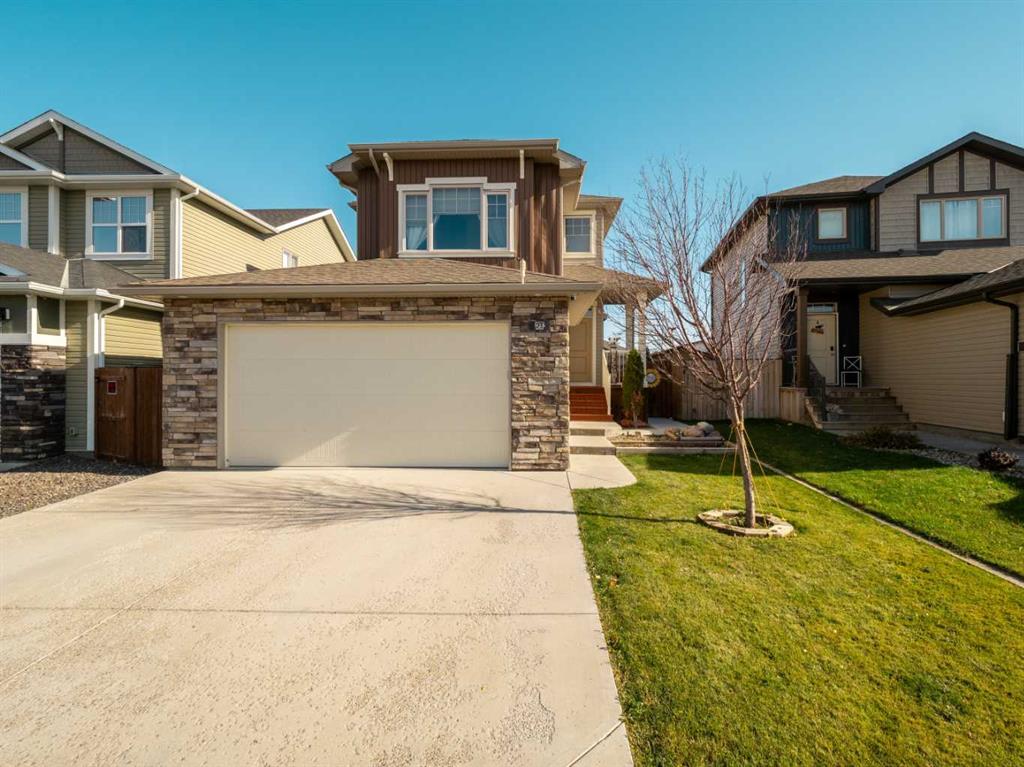 Picture of 923 Maydell Palmer Vista N, Lethbridge Real Estate Listing