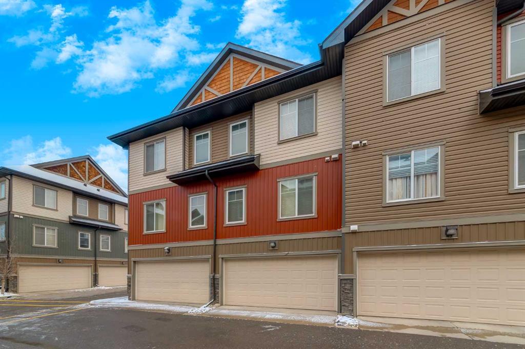 Picture of 47 Skyview Springs Circle NE, Calgary Real Estate Listing